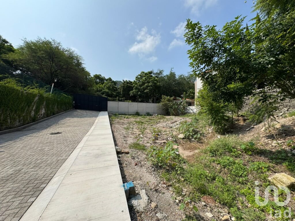 Terreno en venta Aurora Boreal dentro de Las Cañadas Zapopan