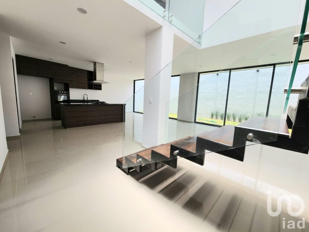 Casa Nueva en Venta en Lomalta Tres Marías | 4 Recámaras | Jardín