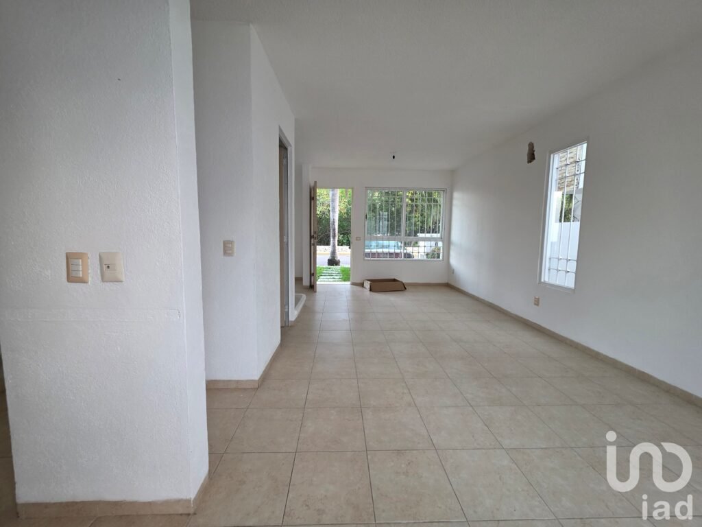 Casa en Venta en Cancún - 3 habitaciones - Fraccionamiento con alberca
