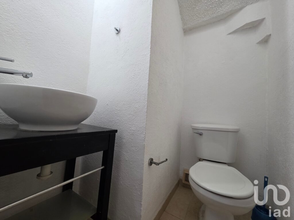 Casa en Venta en Cancún - 3 habitaciones - Fraccionamiento con alberca