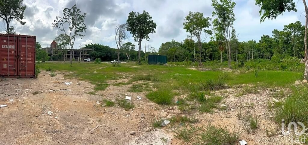 TERRENO EN VENTA EN SUPERMANZANA 313
