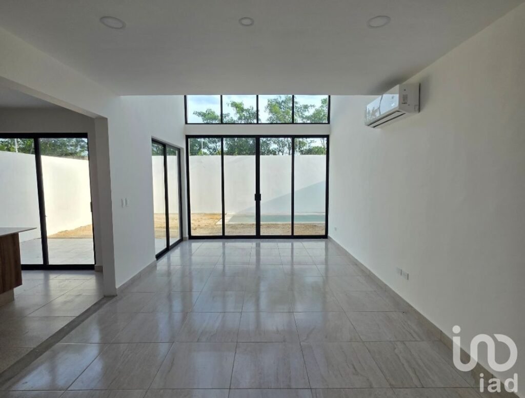 Casa en venta en privada con amenidades al Norte de Mérida, Yucatán.