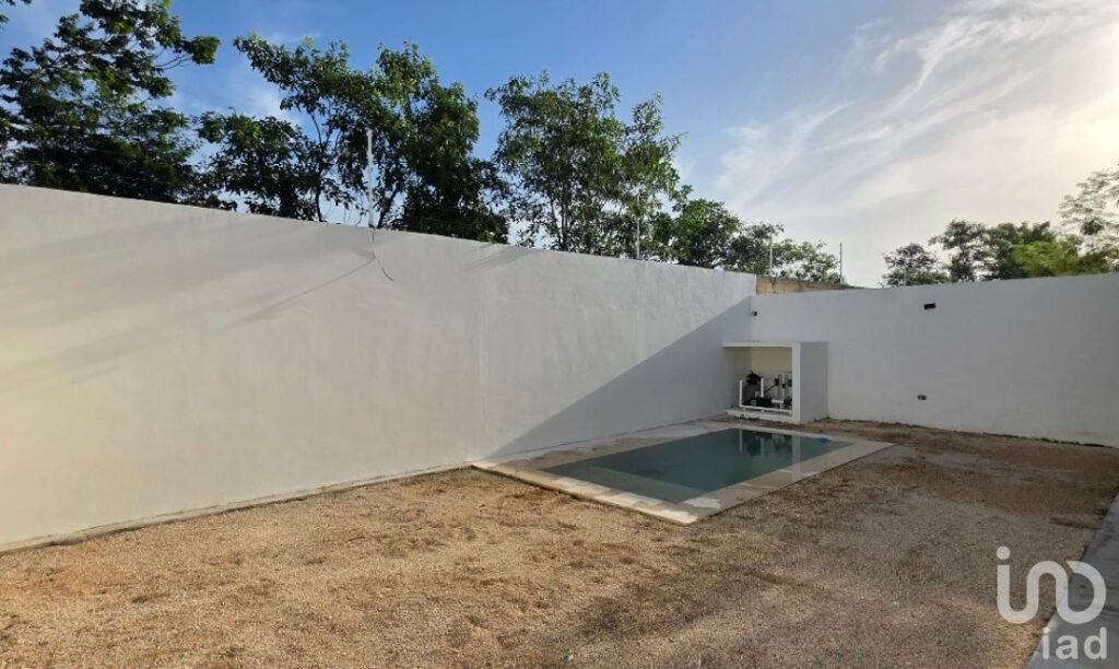 Casa en venta en privada con amenidades al Norte de Mérida, Yucatán.
