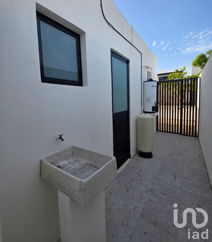 Casa en venta en privada con amenidades al Norte de Mérida, Yucatán.