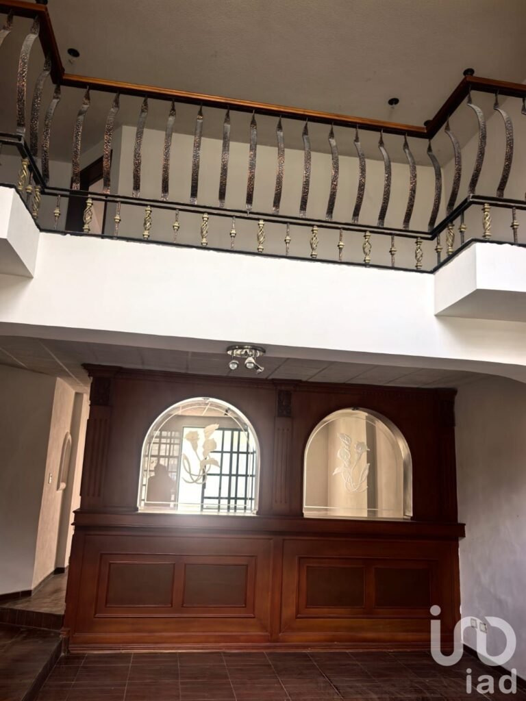 Casa en Renta con Amplio Jardín Uso Mixto en Pachuca
