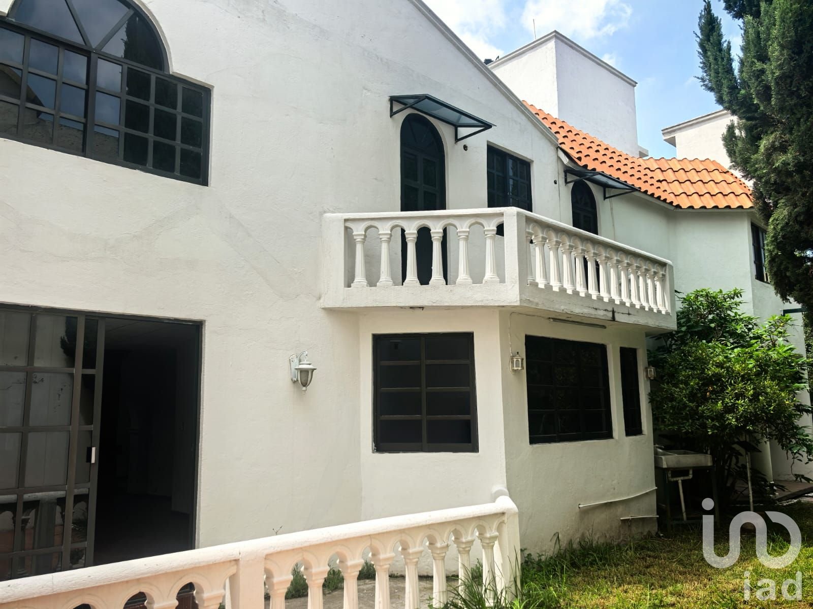 Casa en Renta con Amplio Jardín Uso Mixto en Pachuca