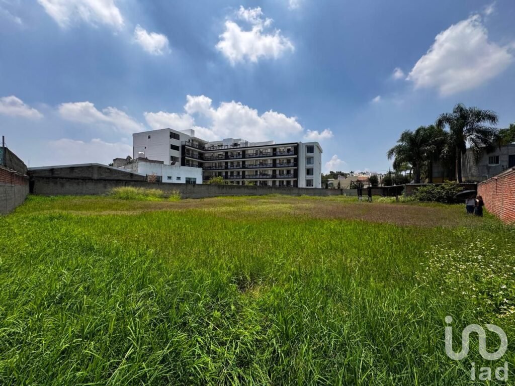 Terreno en venta Ciudad Granja, Zapopan | 1,991 m²