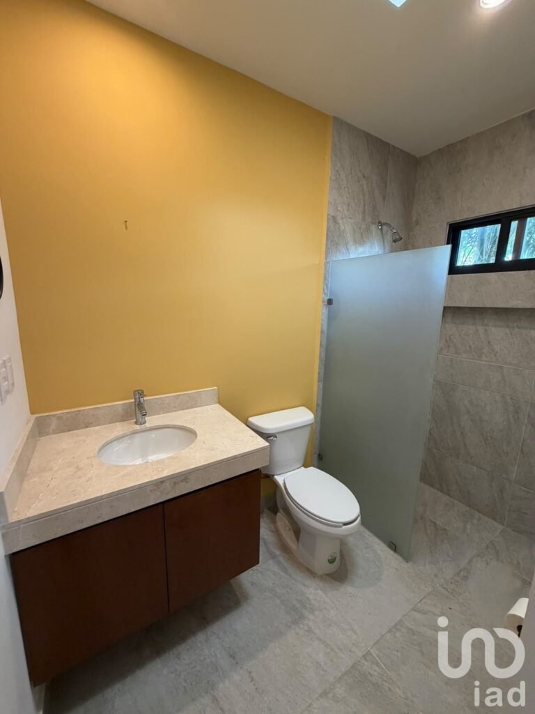 CASA EN VENTA EN PRIVADA CANARIAS CONKAL