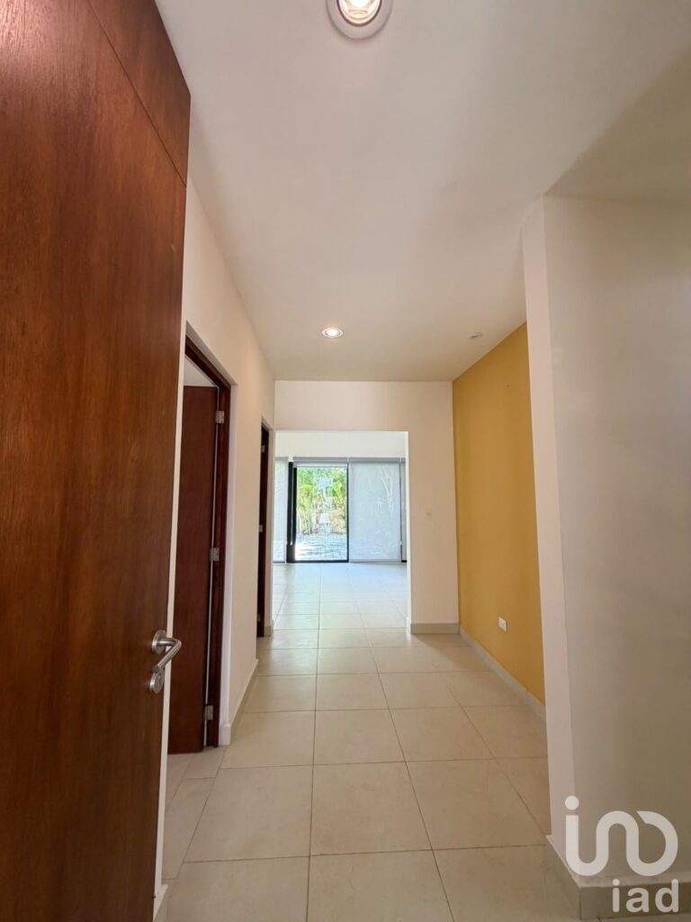 CASA EN VENTA EN PRIVADA CANARIAS CONKAL
