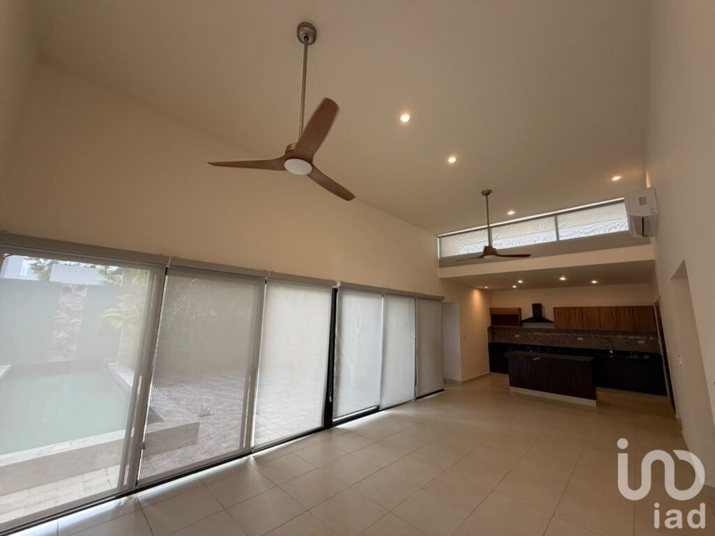 CASA EN VENTA EN PRIVADA CANARIAS CONKAL