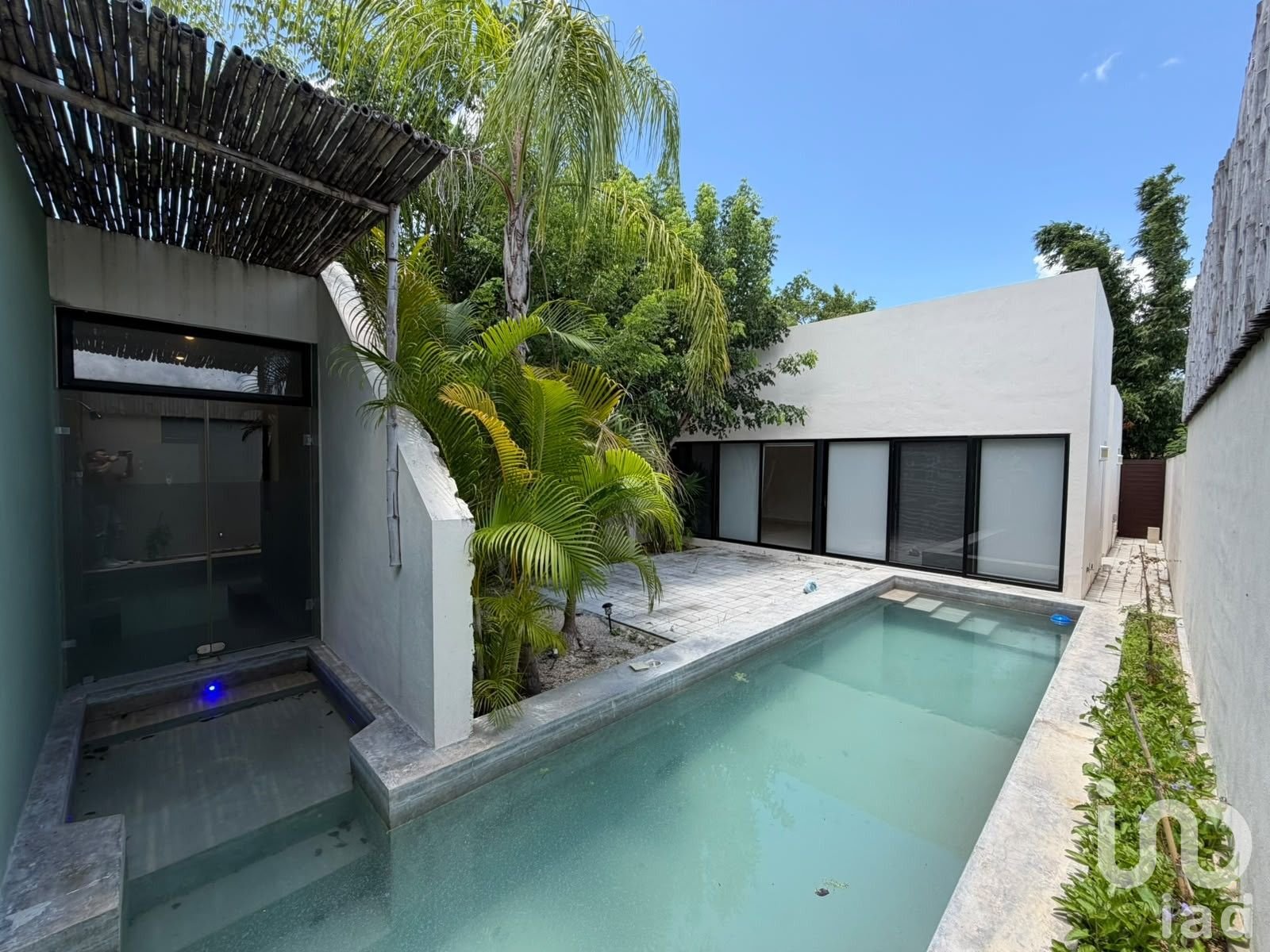 CASA EN VENTA EN PRIVADA CANARIAS CONKAL