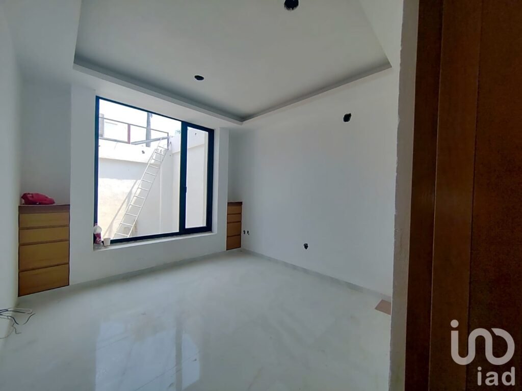 Casa en privada de solo 9 casas  con canal de nado en Delicias, Cuernavaca
