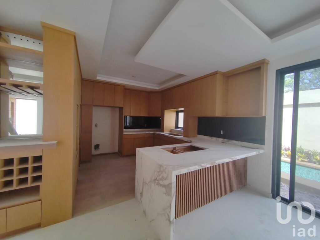 Casa en privada de solo 9 casas  con canal de nado en Delicias, Cuernavaca