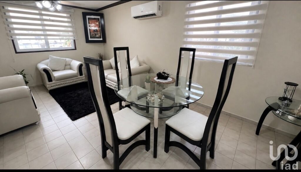 Departamento 3 recámaras en venta, por Plazas Outlet, Cancún.