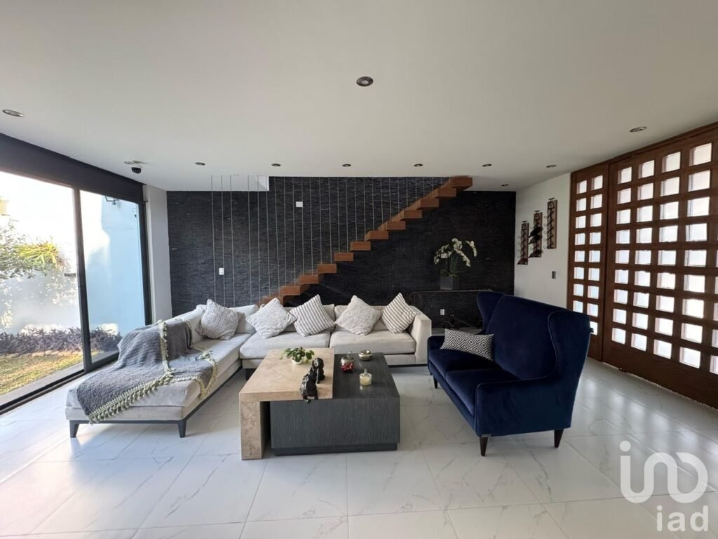 Casa moderna en venta en Acapatzingo Cuernavaca