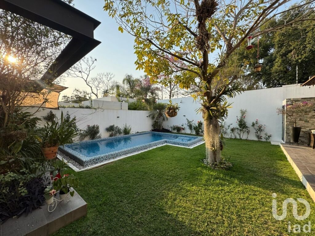 Casa moderna en venta en Acapatzingo Cuernavaca