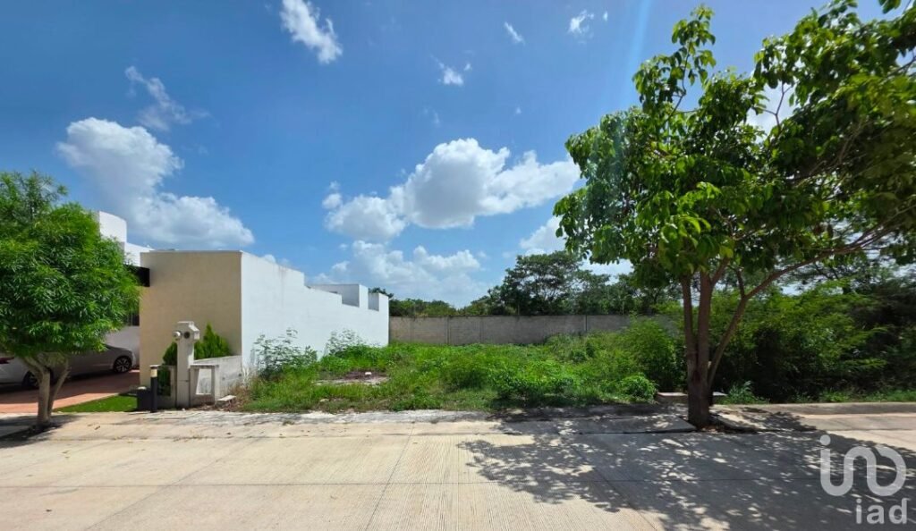 Terreno en venta en privada con amenidades al Norte de Mérida