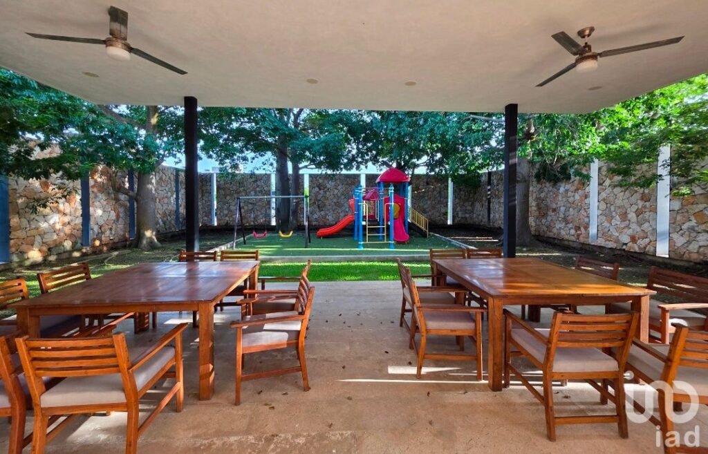 Terreno en venta en privada con amenidades al Norte de Mérida