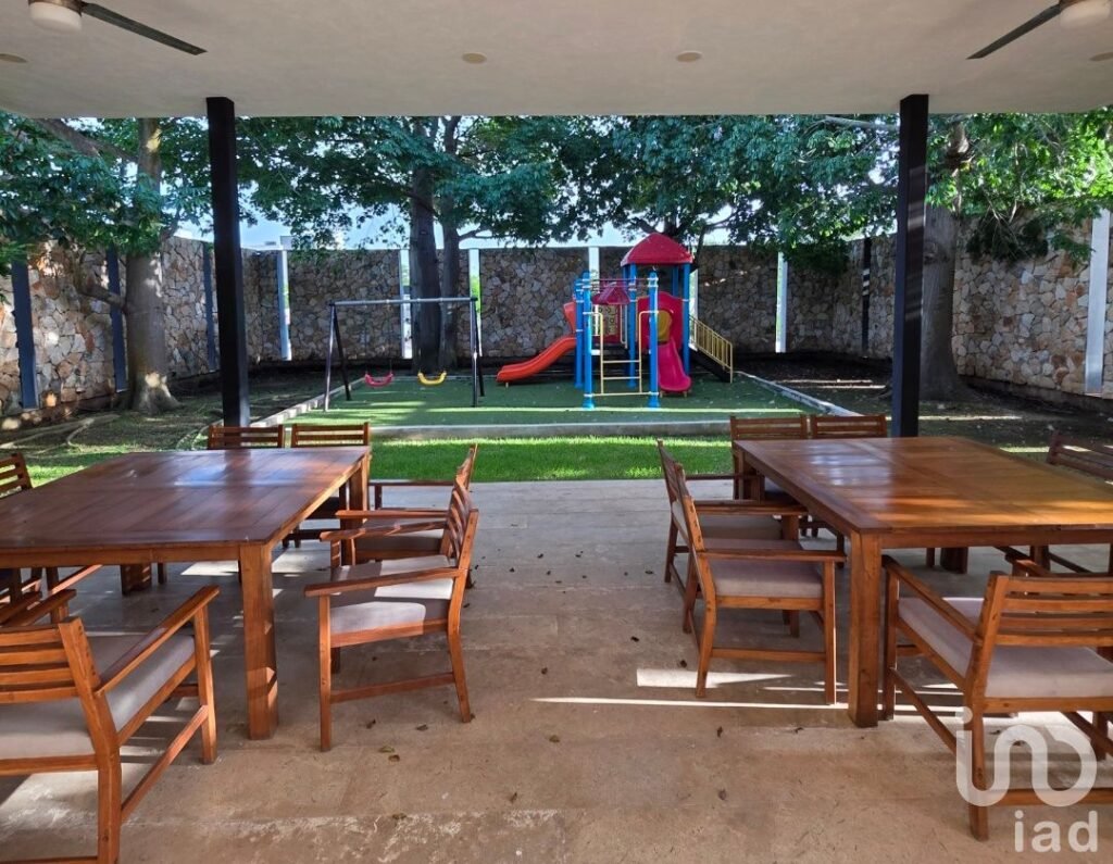 Terreno en venta en privada con amenidades al Norte de Mérida