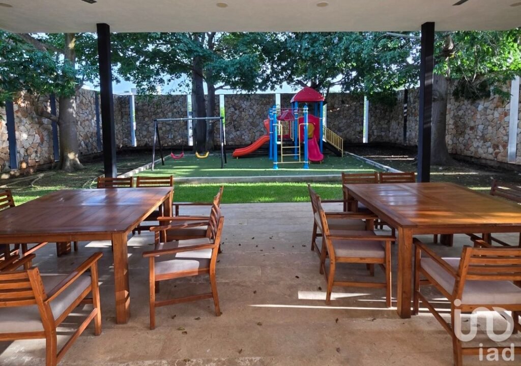 Terreno en venta en privada con amenidades al Norte de Mérida