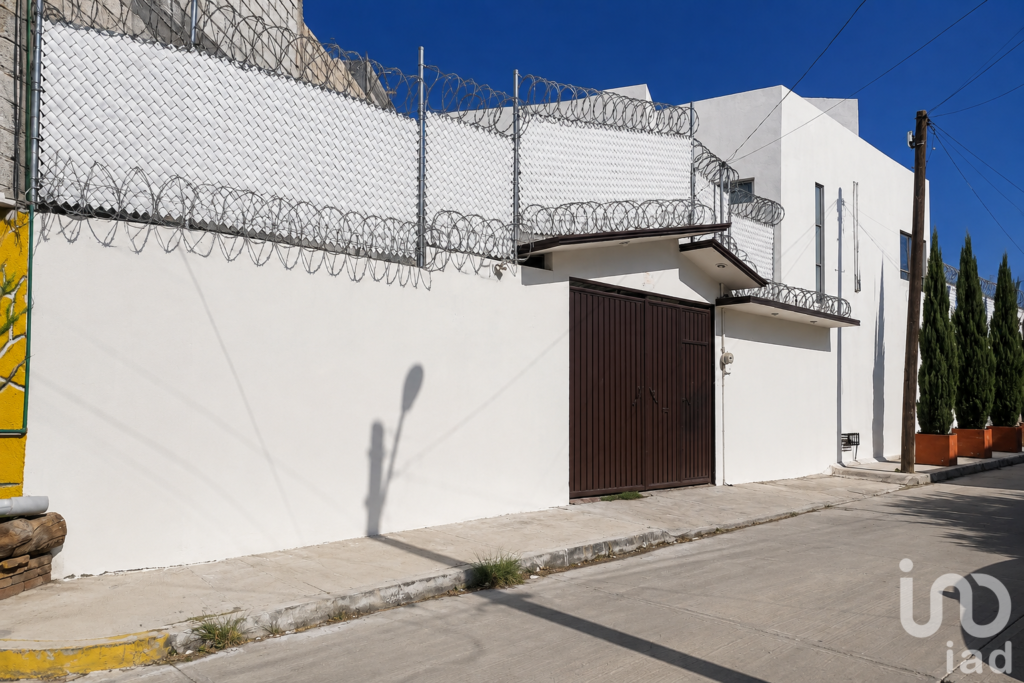 CASA AMPLIA  EN RENTA PARQUE DE POBLAMIENTO PACHUCA DE SOTO HIDALGO (NO ES FRACCIONAMIENTO)