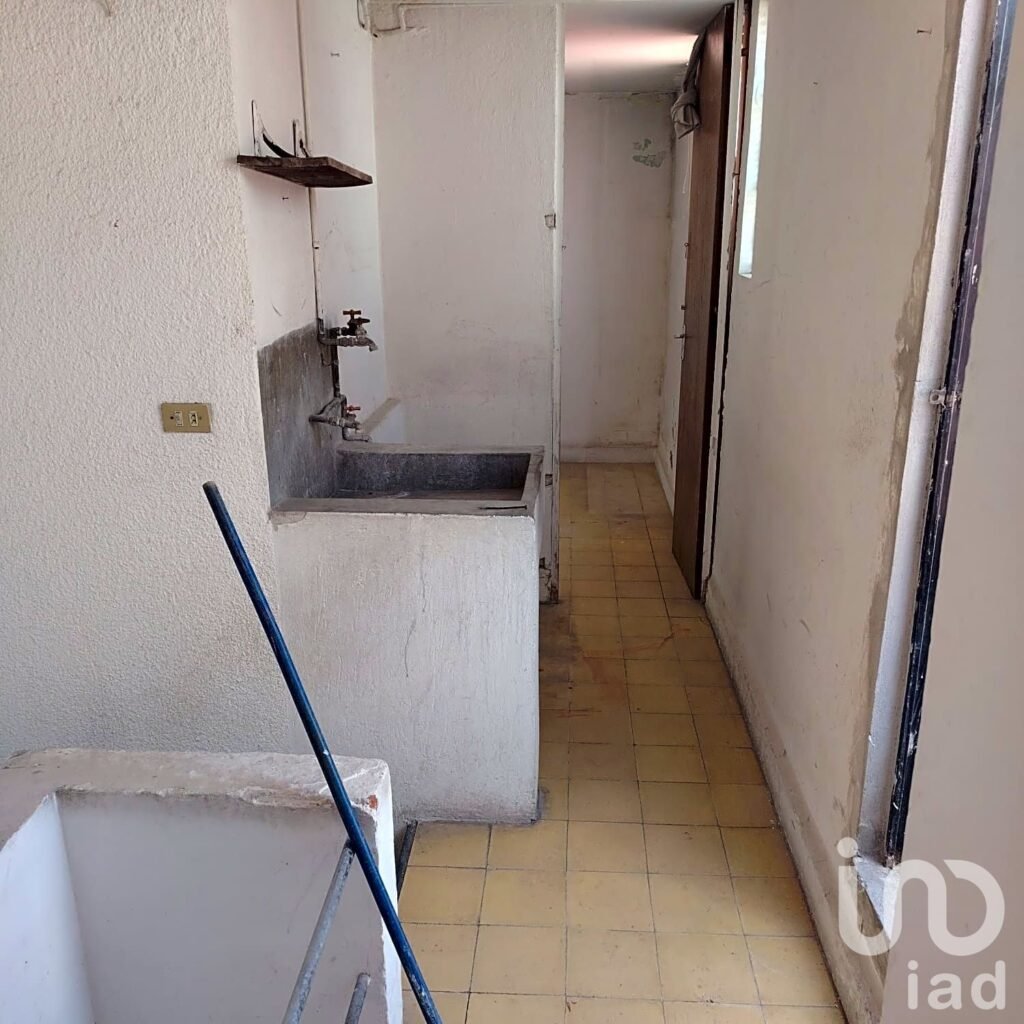 CASA EN VENTA DE UNA PLANTA EN LA PAZ