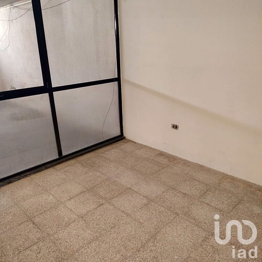 CASA EN VENTA DE UNA PLANTA EN LA PAZ