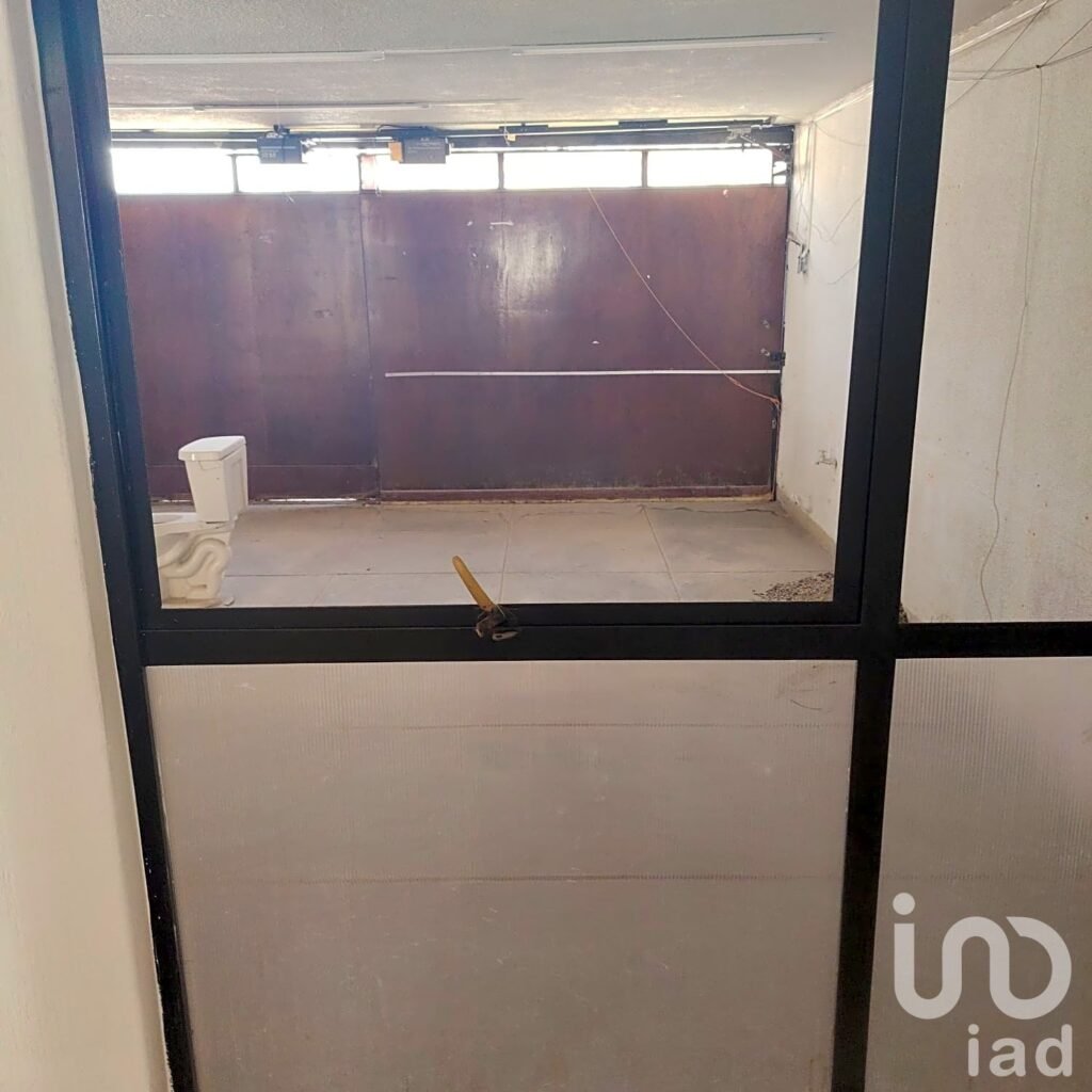 CASA EN VENTA DE UNA PLANTA EN LA PAZ