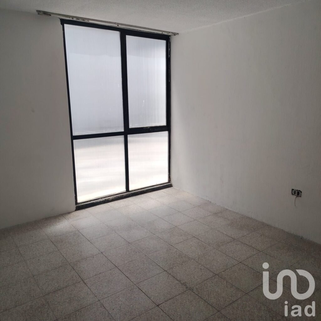 CASA EN VENTA DE UNA PLANTA EN LA PAZ