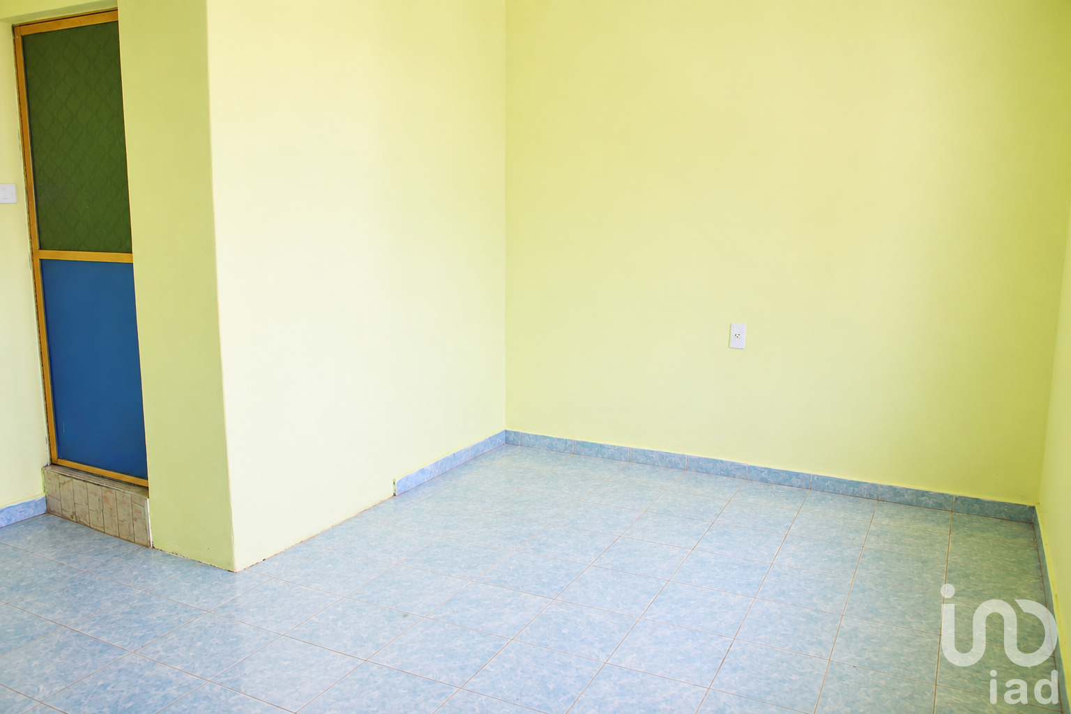 VENTA DE CASA EN CALLE TULIPAN, COL. JARDINES DEL TEPEYAC. ECATEPEC DE MORELOS.