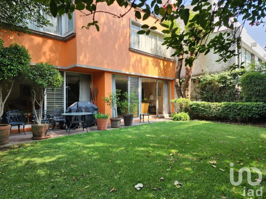 Casa en venta en Lomas de Tecamachalco