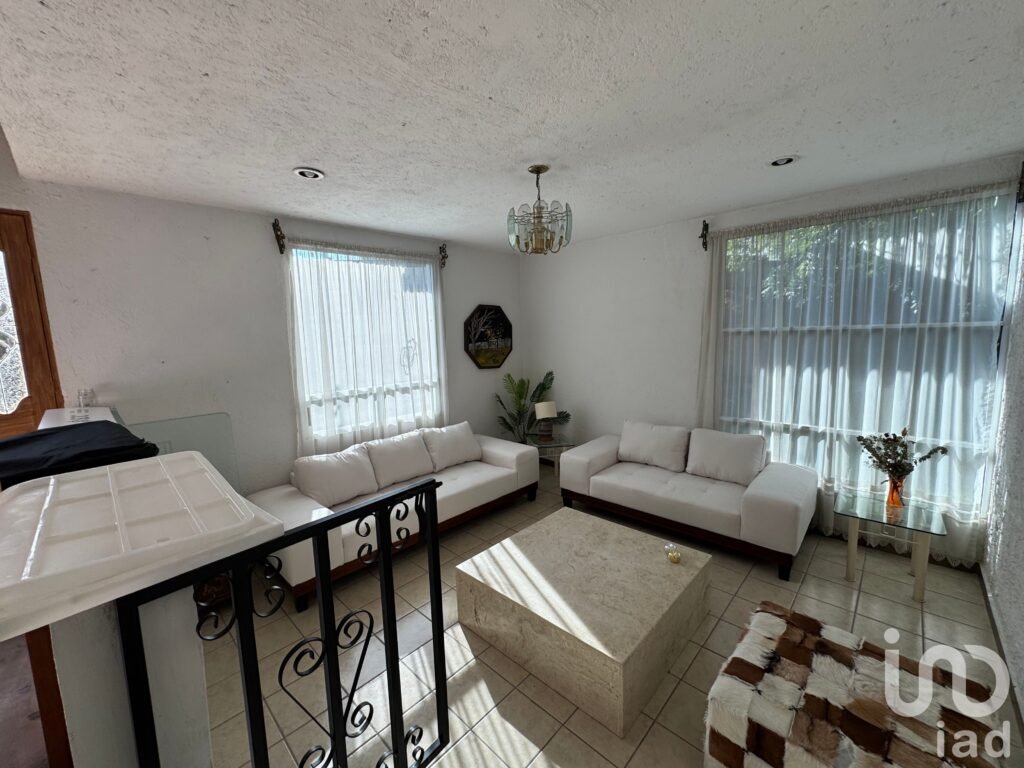 Residencia estilo Mexicano Contemporáneo  en Morillotla cerca de la UDLAP Y UVM  en Puebla