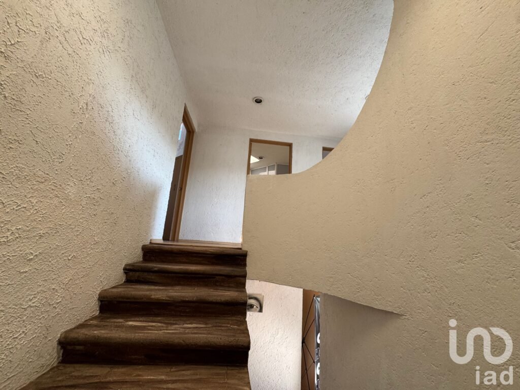 Residencia estilo Mexicano Contemporáneo  en Morillotla cerca de la UDLAP Y UVM  en Puebla