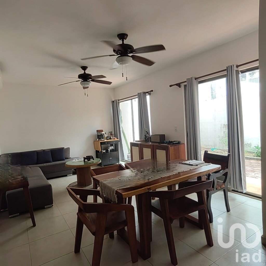 CASA EN VENTA JADE RESIDENCIAL CANCUN