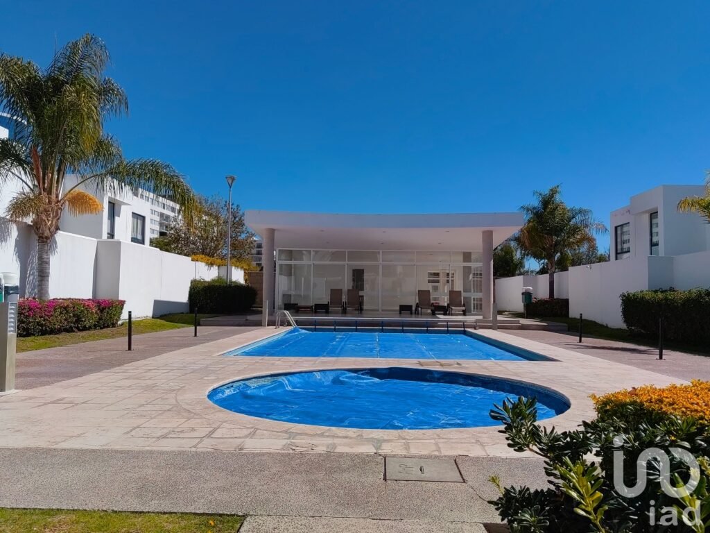 RENTA CASA EN CONDOMINIO PONTEVEDRA III VALLE DE JURIQUILLA QUERETARO
