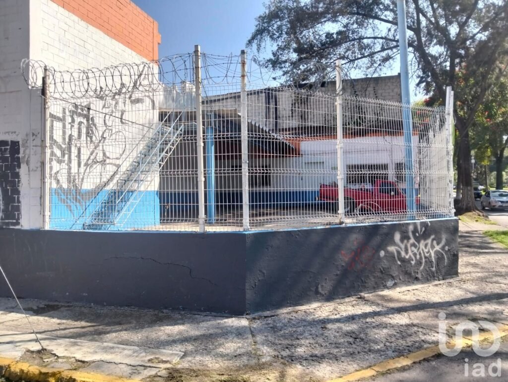 Se renta terreno con local en blvd 5 de Mayo 184.58 m2