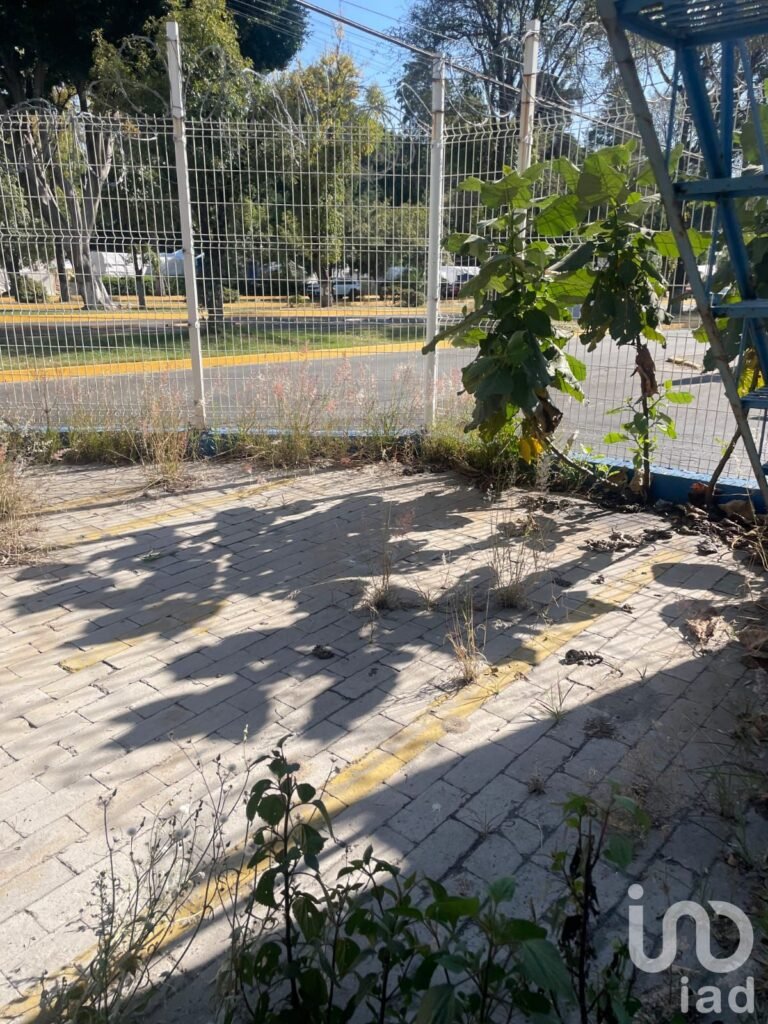 Se renta terreno con local en blvd 5 de Mayo 184.58 m2