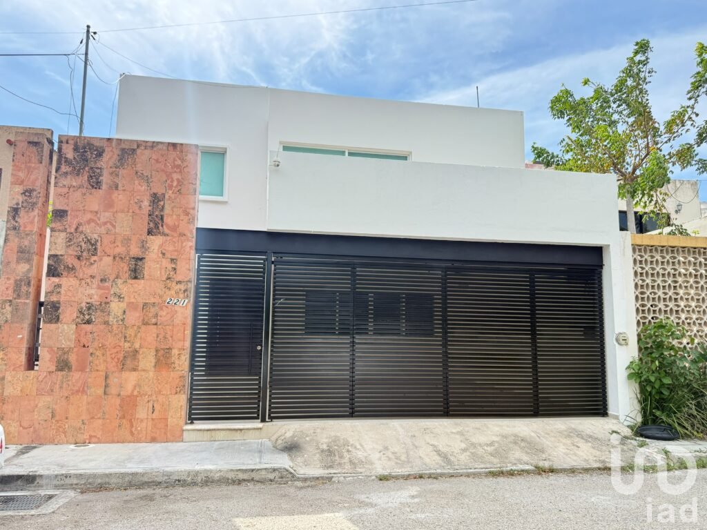 CASA EN RENTA EN FRANCISCO DE MONTEJO