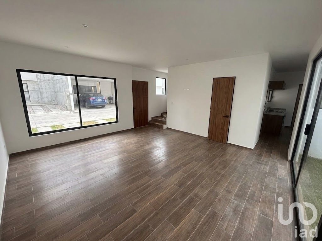 Casa en VENTA con 225 m2 de construcción, atrás de Plaza San Diego, Fraccionamiento Magenta
