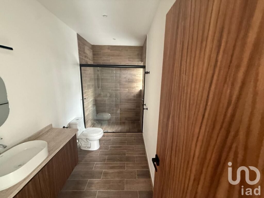 Casa en VENTA con 225 m2 de construcción, atrás de Plaza San Diego, Fraccionamiento Magenta