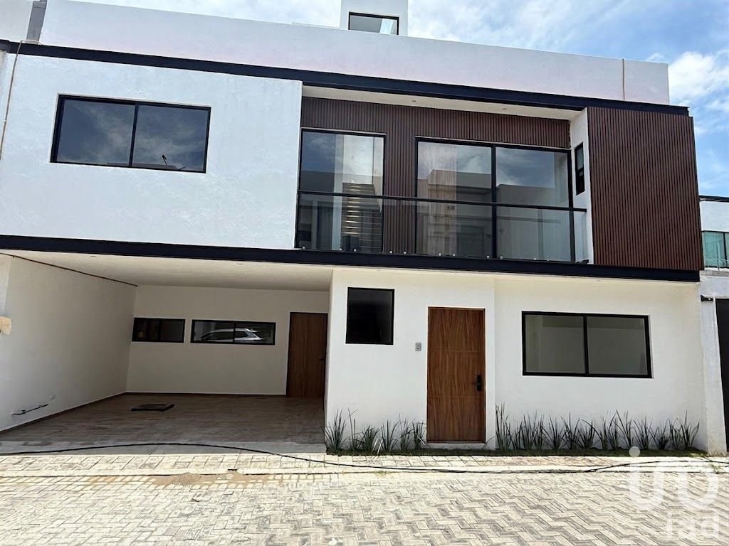Casa en VENTA con 225 m2 de construcción, atrás de Plaza San Diego, Fraccionamiento Magenta Casa en VENTA con 225 m2 de construcción, atrás de Plaza San Diego, Fraccionamiento Magenta