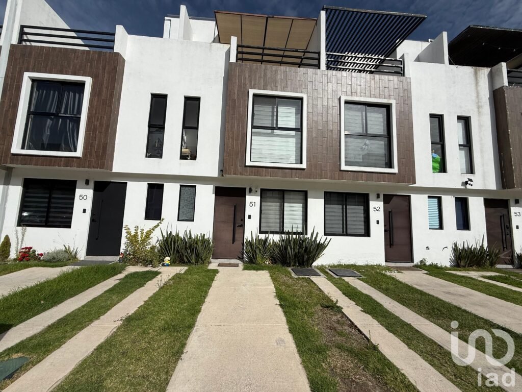 VENTA DE CASA SEMINUEVA A 5 MIN DE PLAZA SAN DIEGO CON FÁCIL ACCESO A PERIFÉRICO