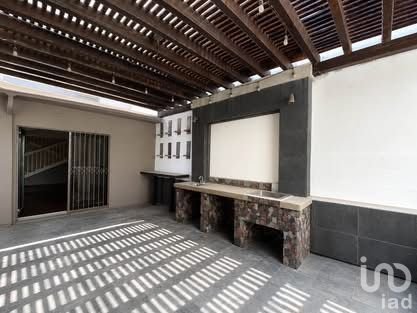 CASA  EN RENTA EN ZONA RESIDENCIAL EN CALLE PORTALES EN RINCONES DE SAN MARCOS