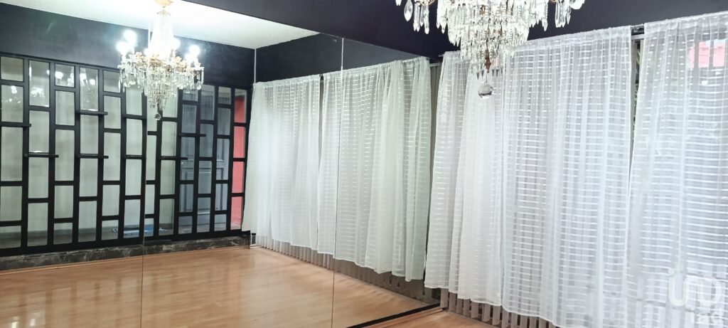 Renta Casa con Acabados Finos y Elegantes