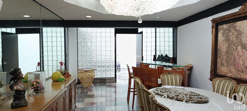 Renta Casa con Acabados Finos y Elegantes