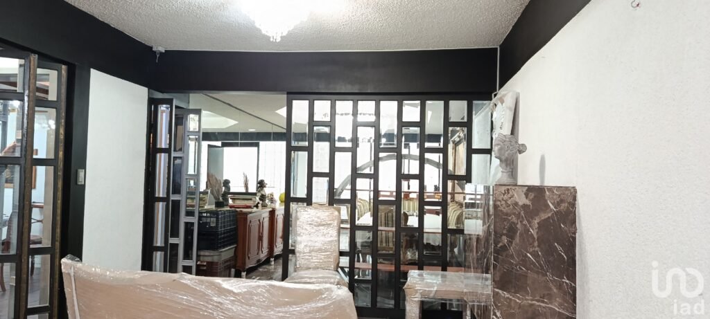 Renta Casa con Acabados Finos y Elegantes