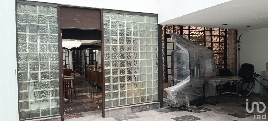 Renta Casa con Acabados Finos y Elegantes
