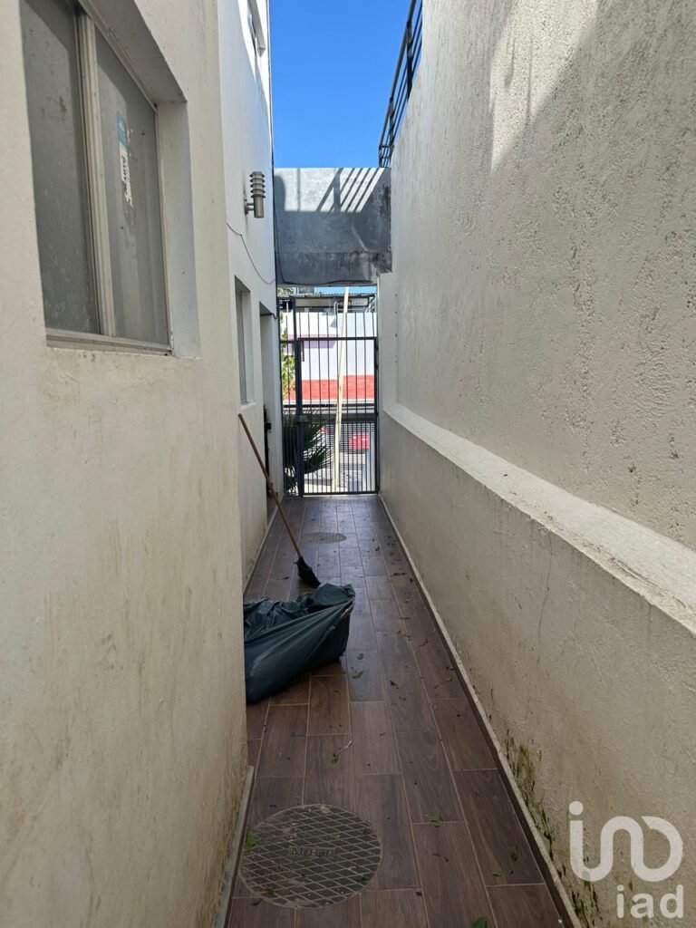 SE VENDE CASA EN LA SEGUNDA SECCION DE BUGAMBILIAS EN ZAPOPAN JALISCO
