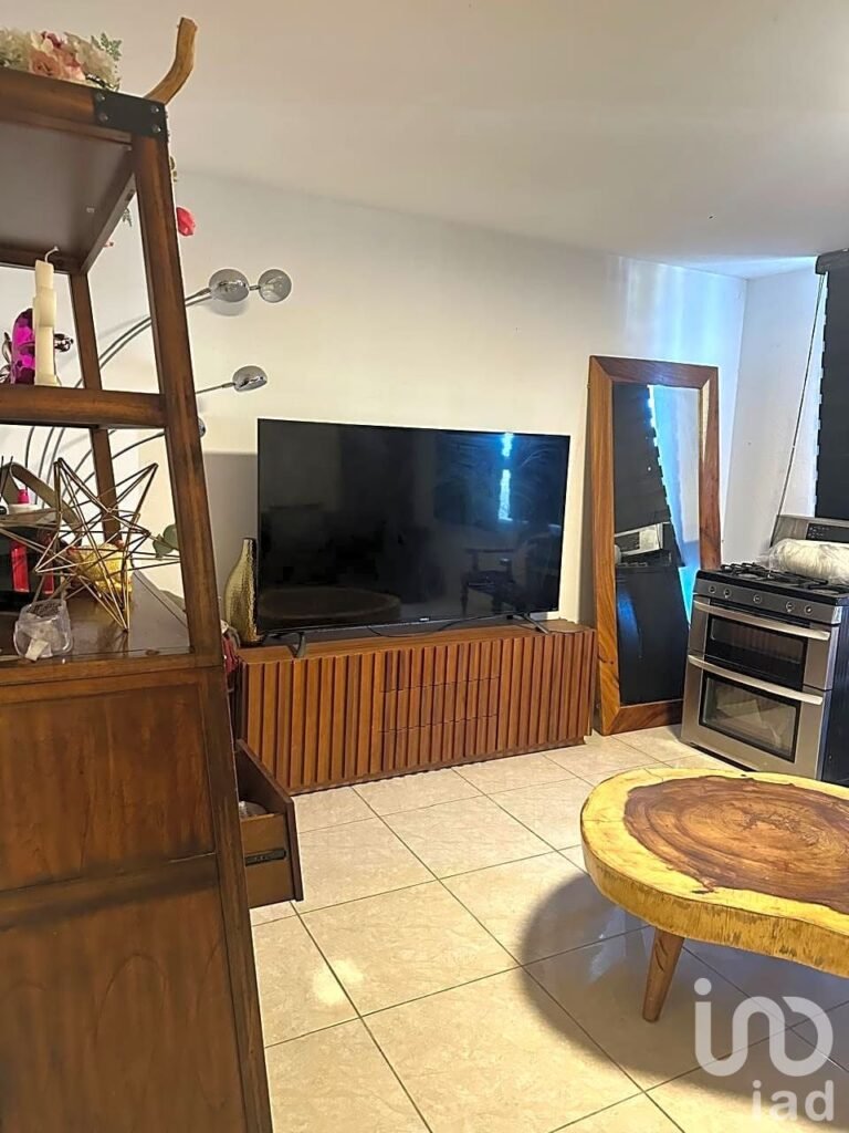 SE VENDE CASA EN LA SEGUNDA SECCION DE BUGAMBILIAS EN ZAPOPAN JALISCO
