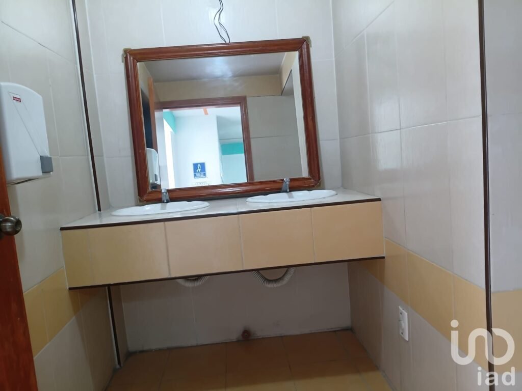 Venta de inmueble comercial de usos múltiples / excelente oportunidad de inversión